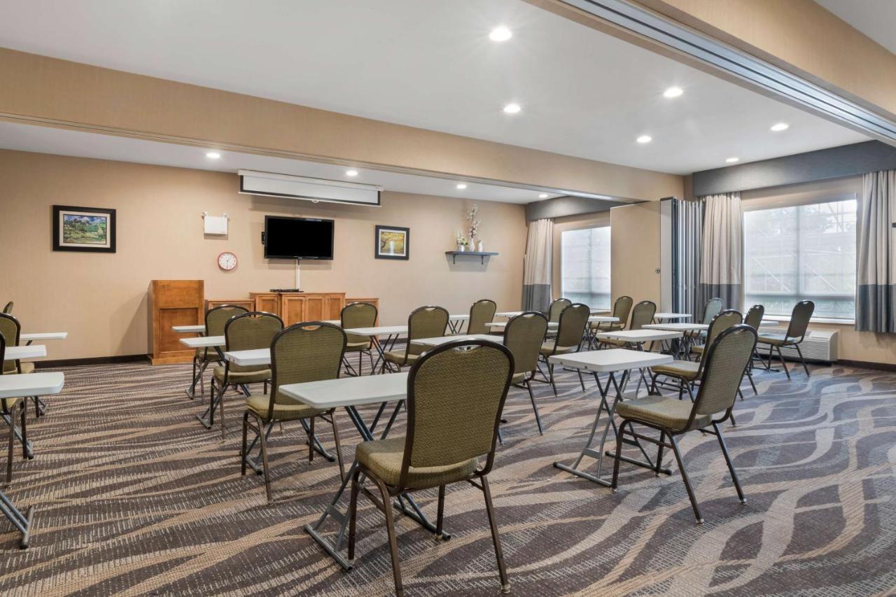 Best Western Plus Saint John Hotel & Suites Zewnętrze zdjęcie